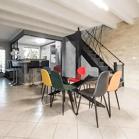 Σπίτι διακοπών Maison Avec Piscine Saint-Laurent-dʼAigouze